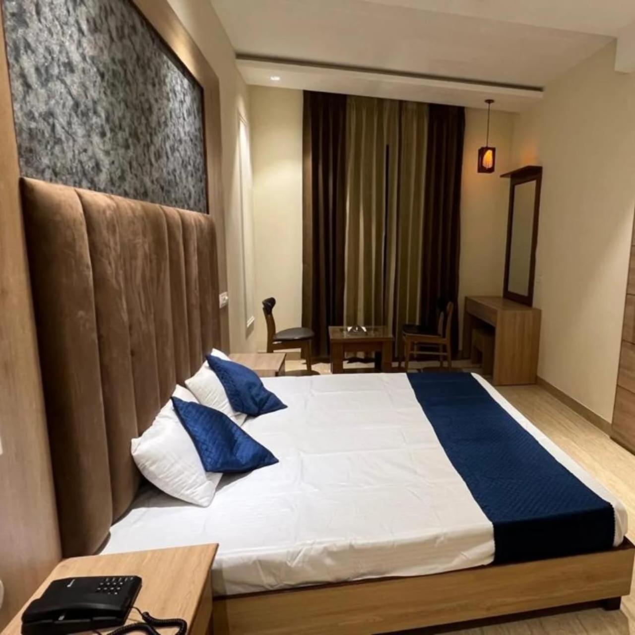 The Hotel Soho Zirakpur Kültér fotó